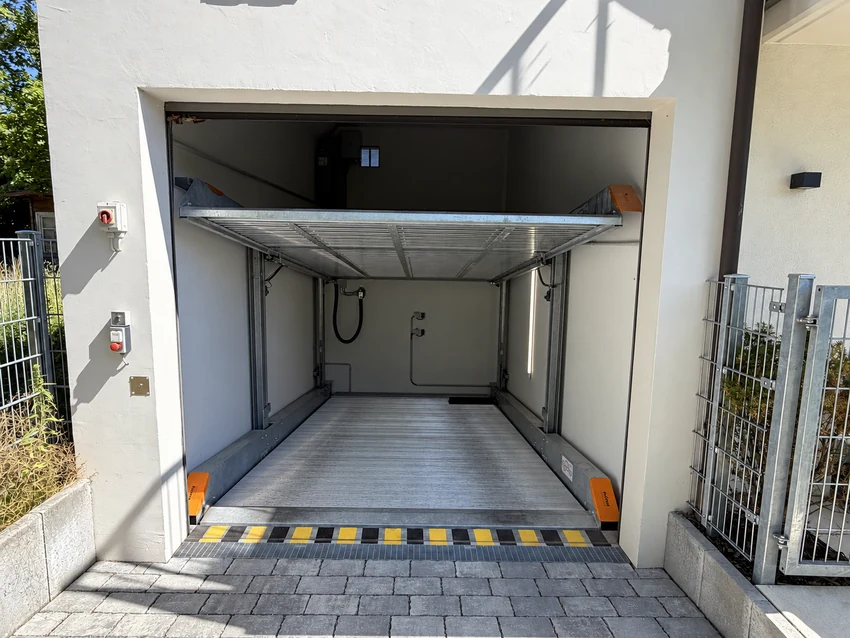 Duplex-Parkanlage mit Stellplatz im Haus